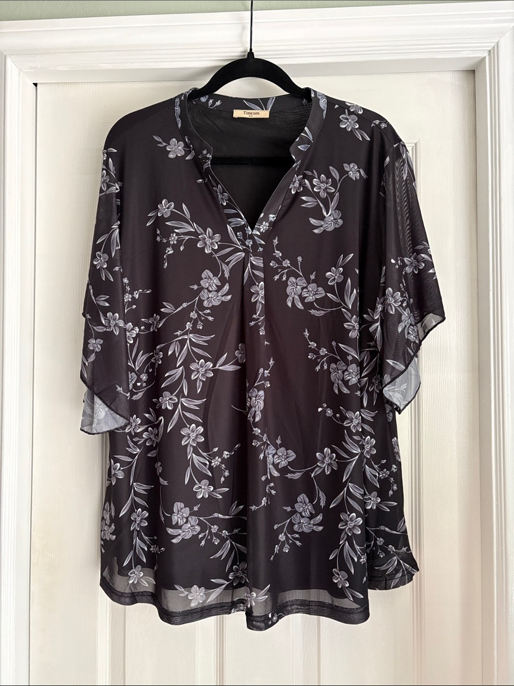 Lightweight Sheer Floral Blouse in Black and Gray